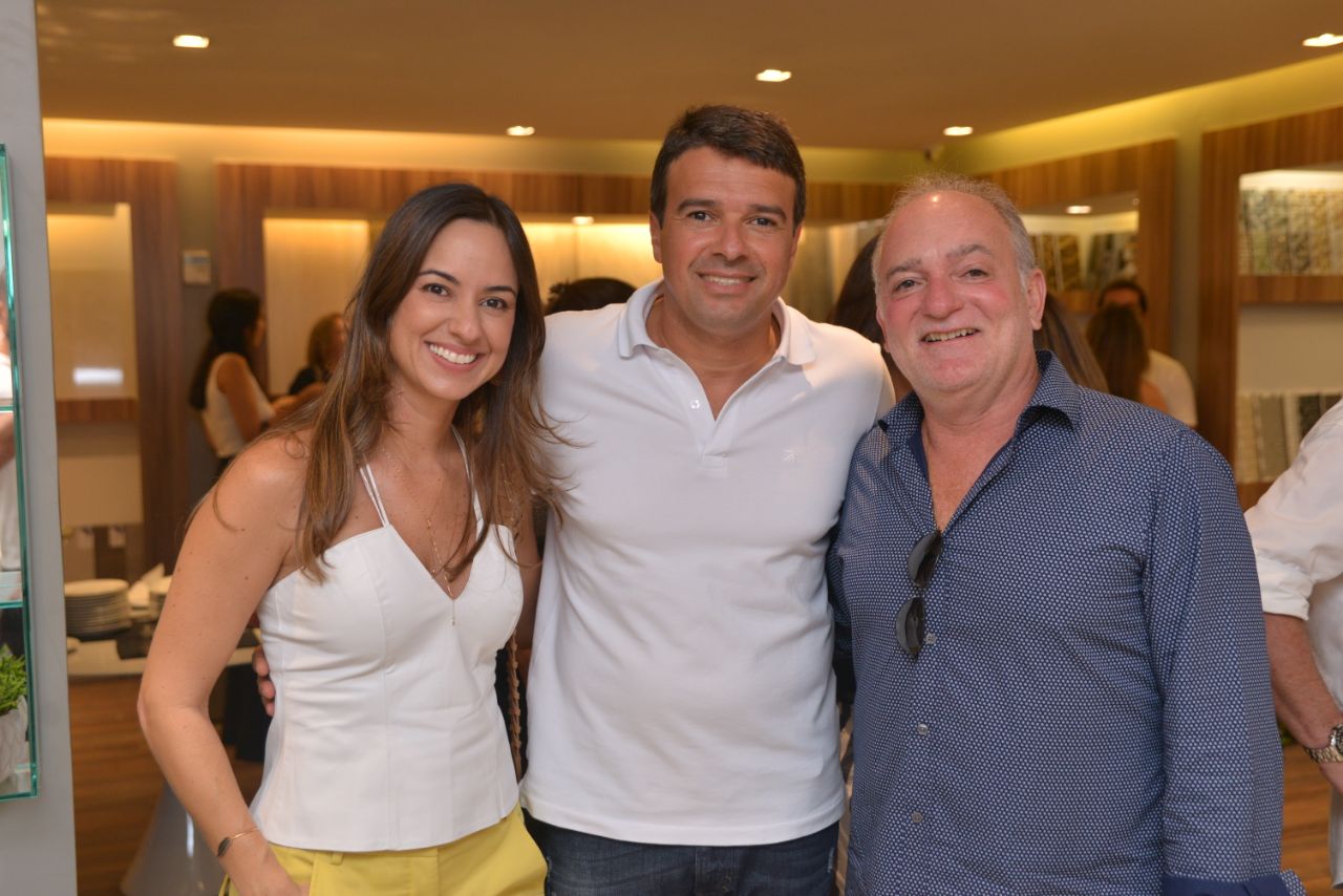  Claudia e Adilson Galvão com Andres Estevez    